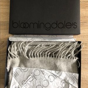Bloomingdales Cashmere Scarf